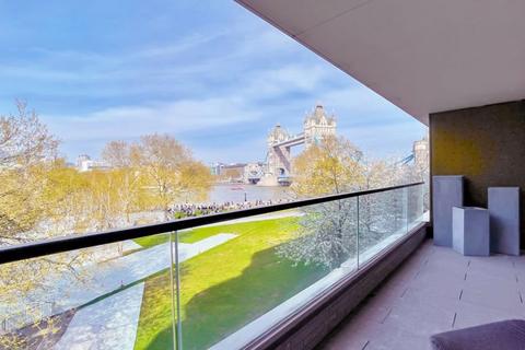 Crown Square, London, SE1 2 bed apartment for sale