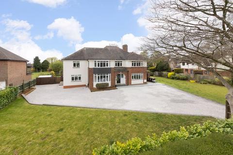 Oxford Road, Bodicote. 4 bed detached house for sale