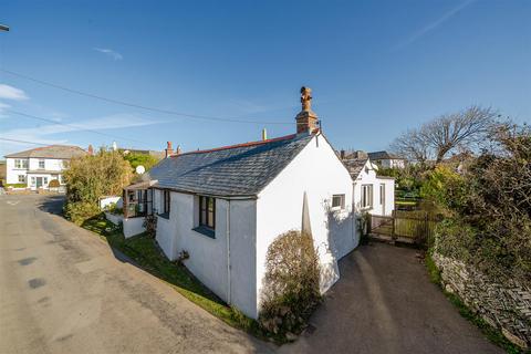 Bossiney, Tintagel 2 bed bungalow for sale