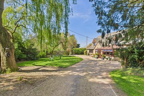 Cote, Bampton OX18 4 bed detached house for sale