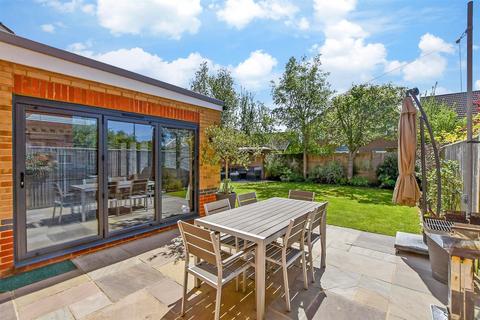 Greenhill, Staplehurst TN12 4 bed detached house for sale