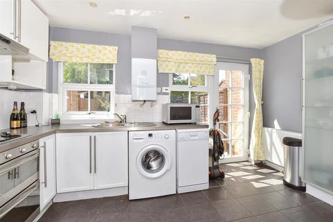 Chestnut Walk, Pulborough RH20 2 bed terraced house for sale