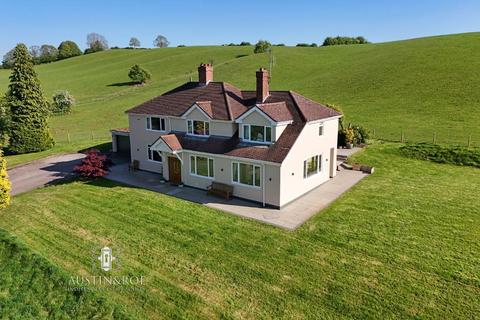 Oulton Heath, Stone ST15 5 bed detached house for sale