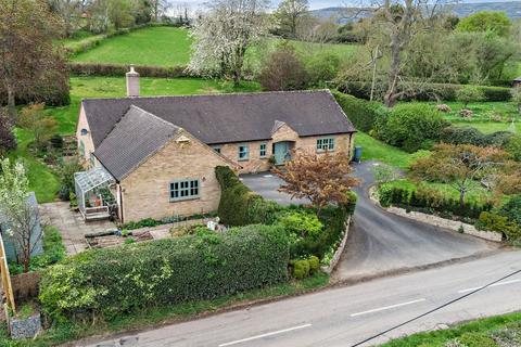Milson, Kidderminster, Worcestershire 3 bed bungalow for sale