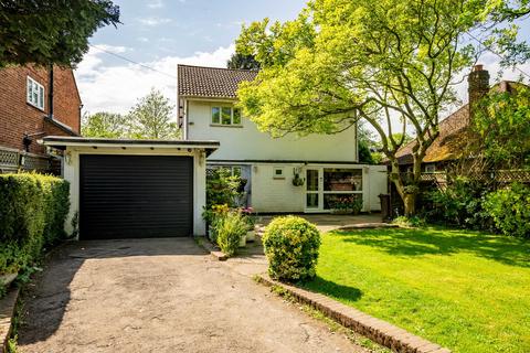 Sandpit Lane, Hertfordshire AL1 3 bed detached house for sale
