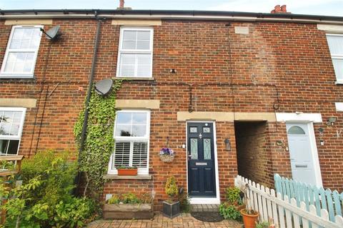Church Road, Sittingbourne ME10 3 bed terraced house for sale