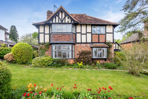 Carisbrooke Road, Harpenden... 3 bed detached house for sale