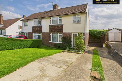 Mandeville Road, Potters Bar 3 bed semi