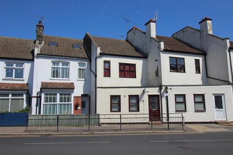 London Road, Leigh On Sea, Essex 2 bed flat for sale