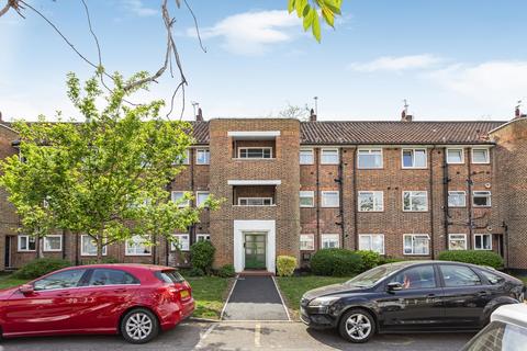Laleham Road, Staines