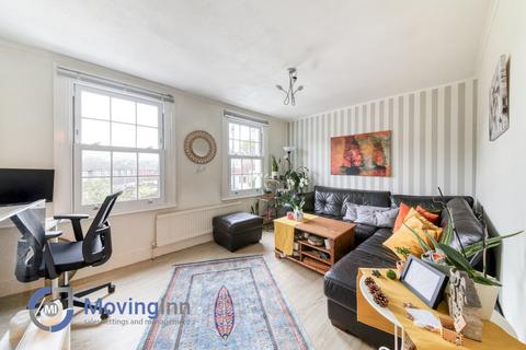 Little Roke Road, Kenley, Surrey, CR8 1 bed maisonette for sale