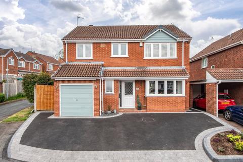 Miller Close, Bromsgrove... 4 bed detached house for sale