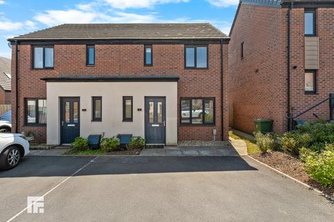 Ffordd Crabtree, Old St. Mellons... 3 bed semi