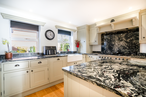 24 Parys Road, Ludlow, Shropshire 4 bed detached house for sale