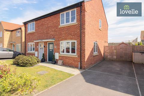 2 bedroom semi-detached house for sale