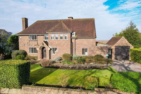 The Mount, Esher, KT10 4 bed detached house for sale