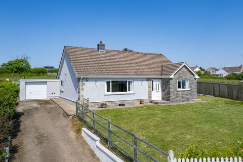 Clunderwen SA66 4 bed detached bungalow for sale
