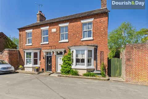 Church Street, Market Drayton TF9 2 bed semi