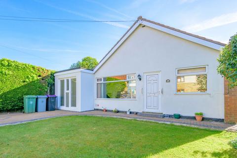 High Street, Grantham NG32 3 bed detached bungalow for sale