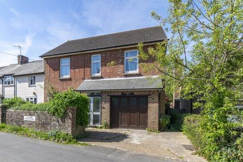 Gordon Road, Buxted 4 bed semi