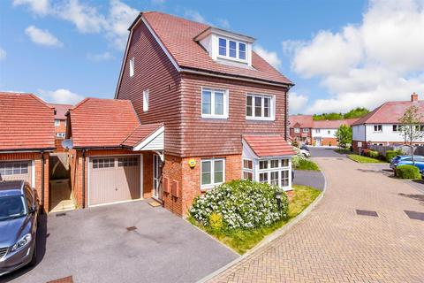 Hazelwood Close, Tonbridge, Kent 4 bed detached house for sale