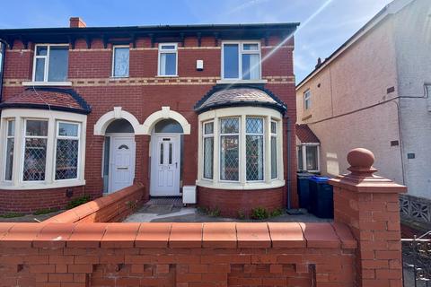 St. Annes Road, South Shore FY4 3 bed semi