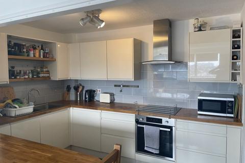 Ashdown, Eaton Road, Hove, BN3 2 bed flat for sale