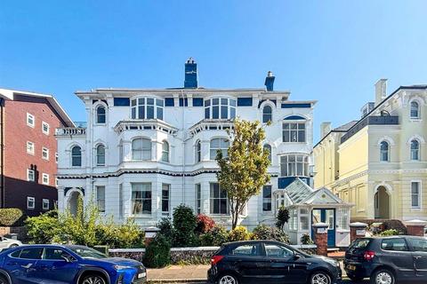 Burlington Place, Eastbourne 2 bed flat for sale