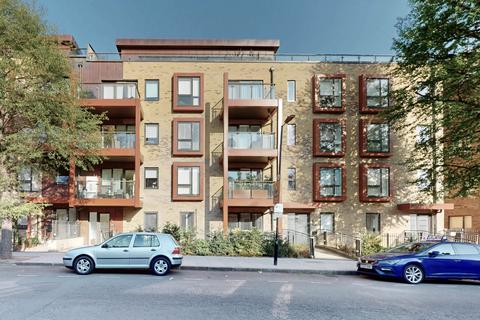 Lichfield House, Tollgate Gardens... 3 bed apartment for sale