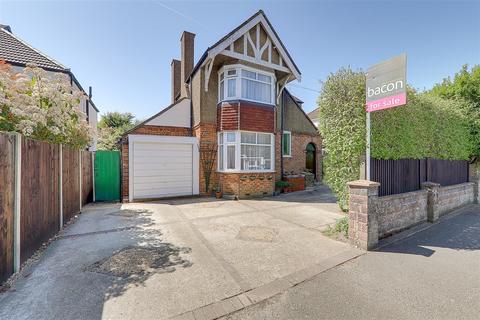 Findon Road, Findon, BN14 0BQ 3 bed detached house for sale