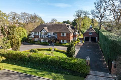 Broomfield Ride, Oxshott, Surrey, KT22 6 bed detached house for sale
