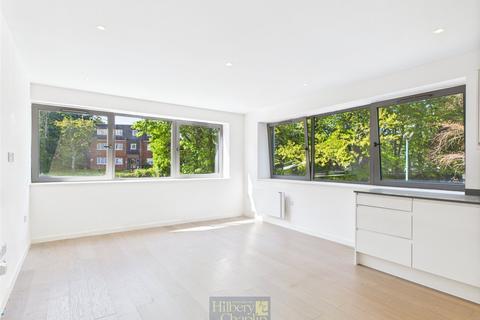 Hubert Road, Brentwood, Essex, CM14 2 bed apartment for sale