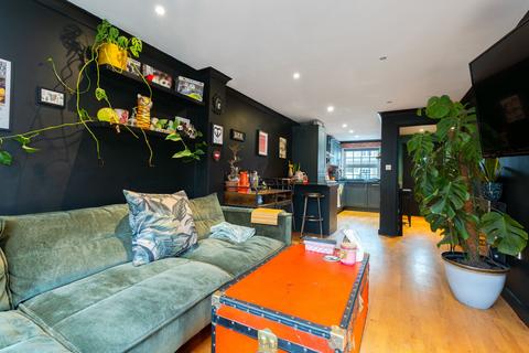 High Street, Handcross, RH17 3 bed terraced house for sale