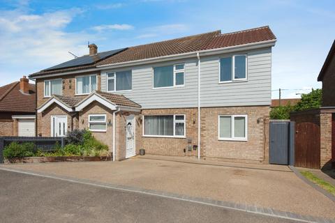 Tithe Avenue, Beck Row IP28 5 bed semi
