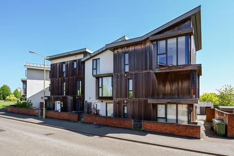 Oxford Way, Basingstoke RG24 1 bed flat for sale