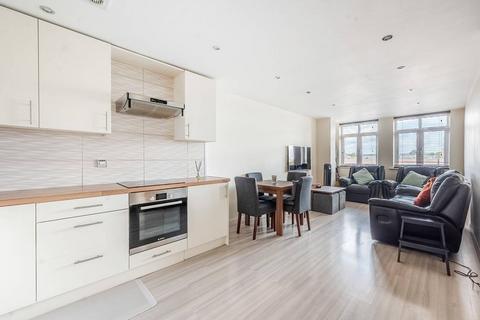 Station Road, Harrow, HA1 3 bed flat for sale