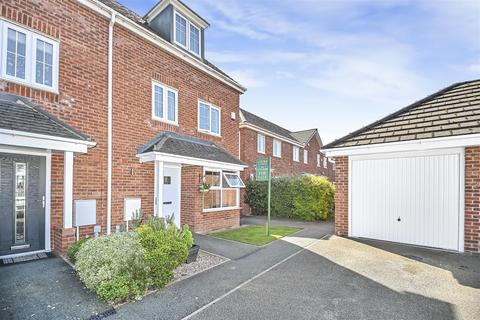 Ledgard Avenue, Leigh 4 bed end of terrace house for sale