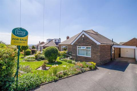 Mount Avenue, Wakefield WF2 2 bed detached bungalow for sale