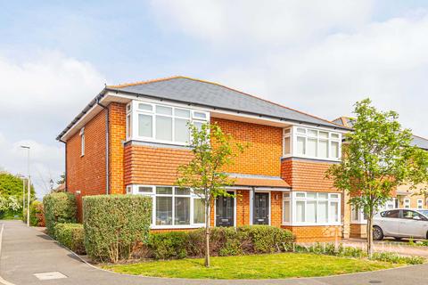 Hyde Mews, Christchurch BH23 2 bed semi