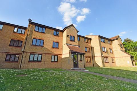 Walpole Road, Cippenham, Berkshire, SL1 1 bed apartment for sale