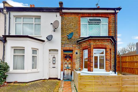 Priory Park Road, Wembley 1 bed flat for sale