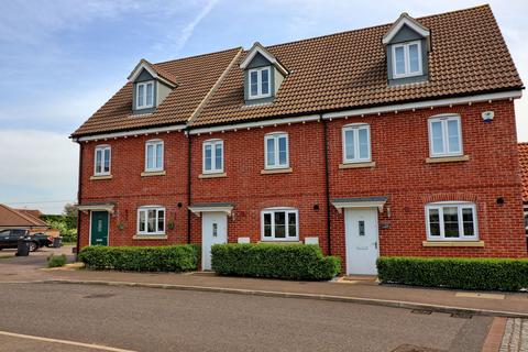Hibbert Drive, Great Dunmow CM6 3 bed townhouse for sale