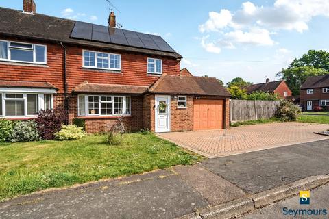 Glendale Drive, Guildford GU4 3 bed semi