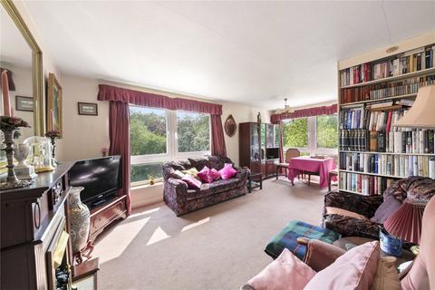 Bembridge Gardens, Ruislip HA4 2 bed apartment for sale
