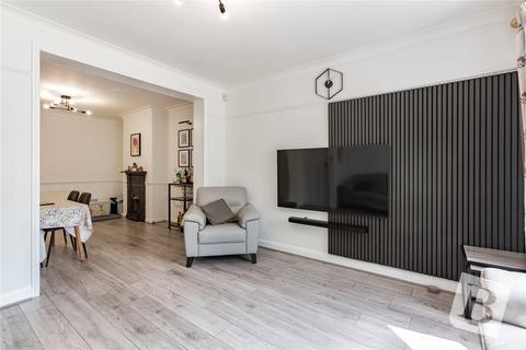 Stafford Avenue, Hornchurch, RM11 3 bed bungalow for sale