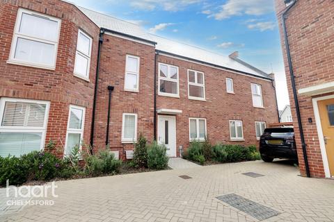 Philip Whitehead Road, Chelmsford 2 bed maisonette for sale