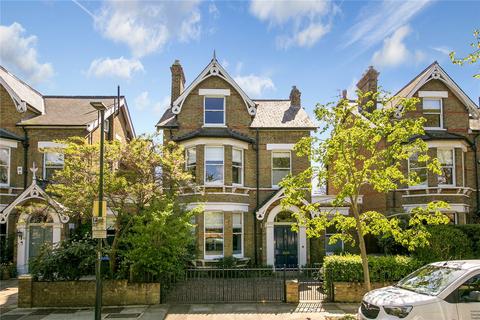 Lion Gate Gardens, Kew, Surrey, TW9 4 bed detached house for sale