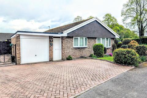 70 Copthorne Park, Shrewsbury, SY3 8YG 2 bed detached bungalow for sale