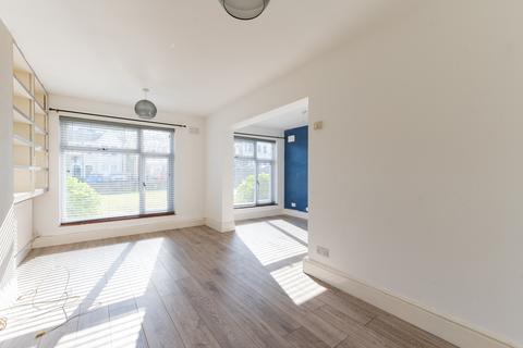 13 Elmers End Road, London SE20 2 bed flat for sale