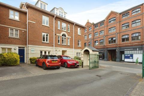 St Georges Place, Cheltenham GL50 2 bed apartment for sale